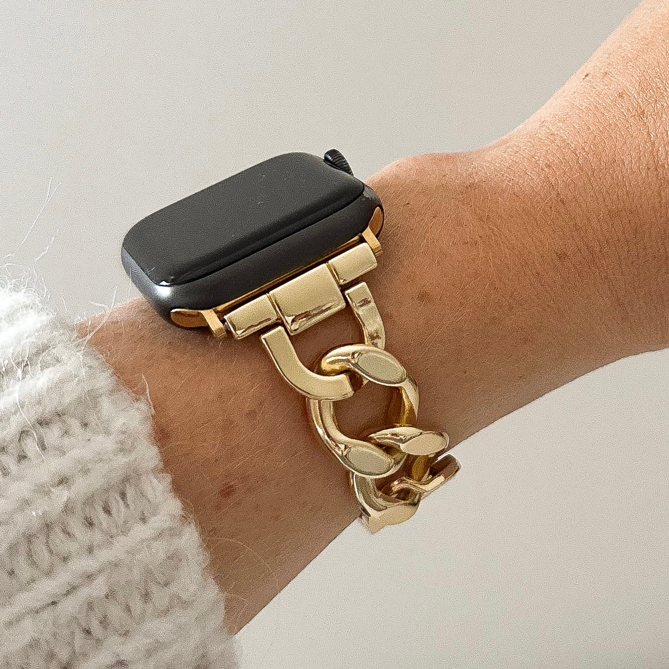 JESSICA STAINLESS STEEL APPLE WATCH STRAP - GOLD