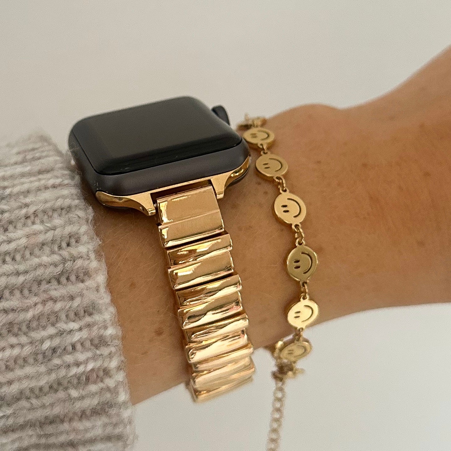 HOLLIE STAINLESS STEEL APPLE WATCH STRAP - GOLD